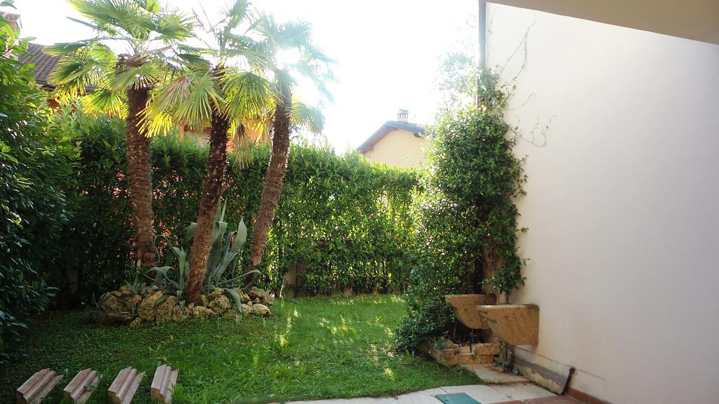 B&B Garda 4U Desenzano del Garda Bagian luar foto