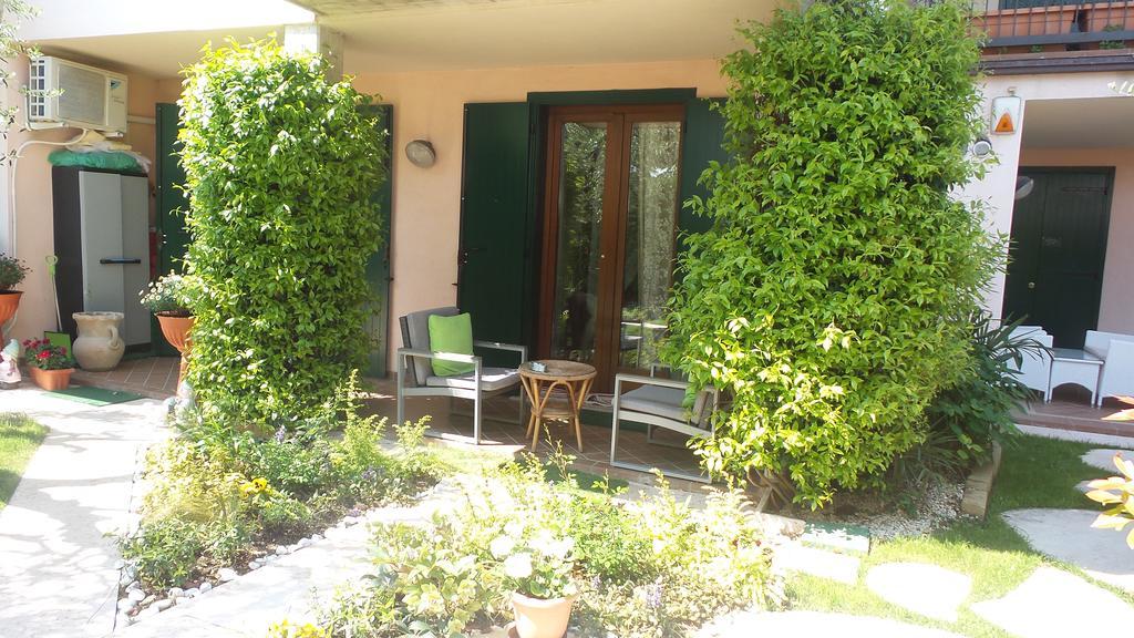 B&B Garda 4U Desenzano del Garda Bagian luar foto