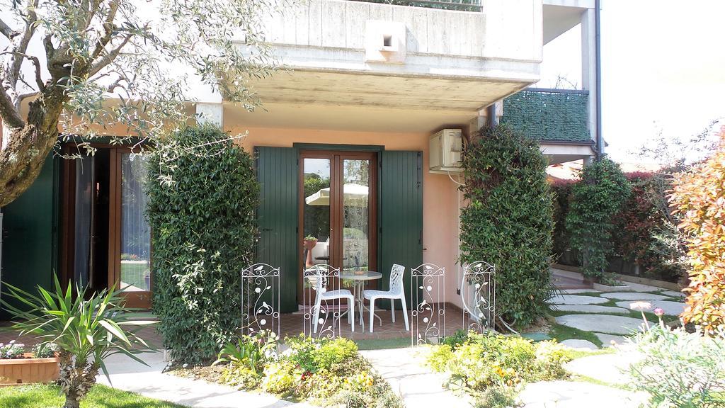 B&B Garda 4U Desenzano del Garda Bagian luar foto