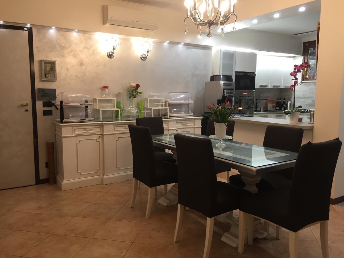 B&B Garda 4U Desenzano del Garda Bagian luar foto