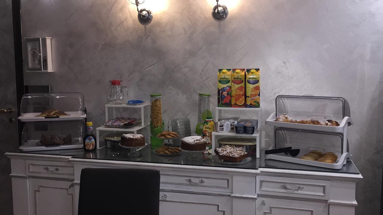 B&B Garda 4U Desenzano del Garda Bagian luar foto