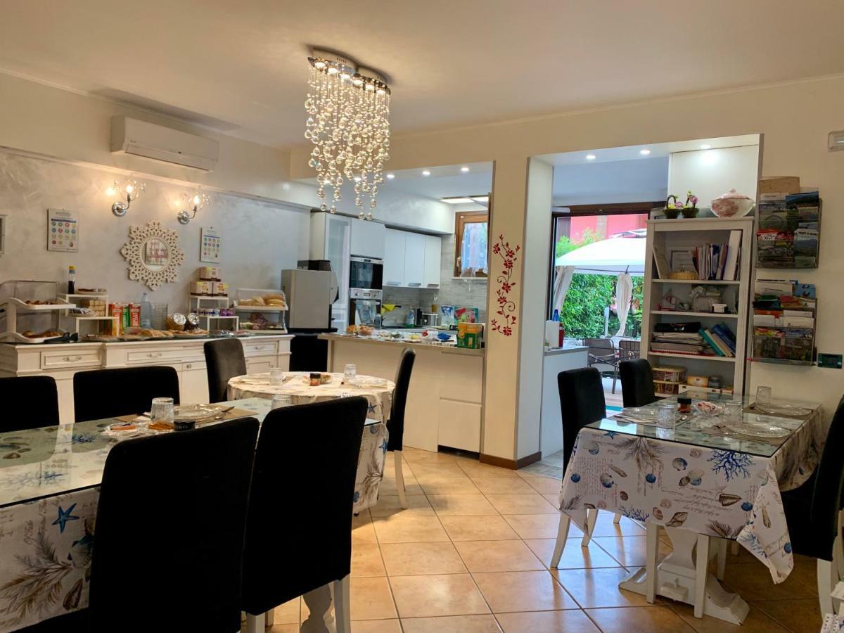 B&B Garda 4U Desenzano del Garda Bagian luar foto