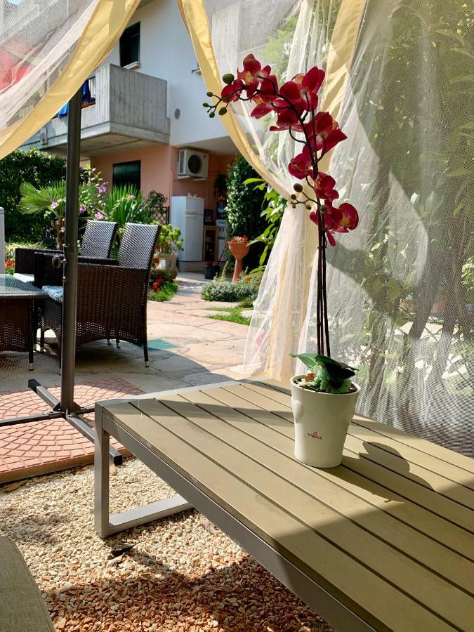 B&B Garda 4U Desenzano del Garda Bagian luar foto