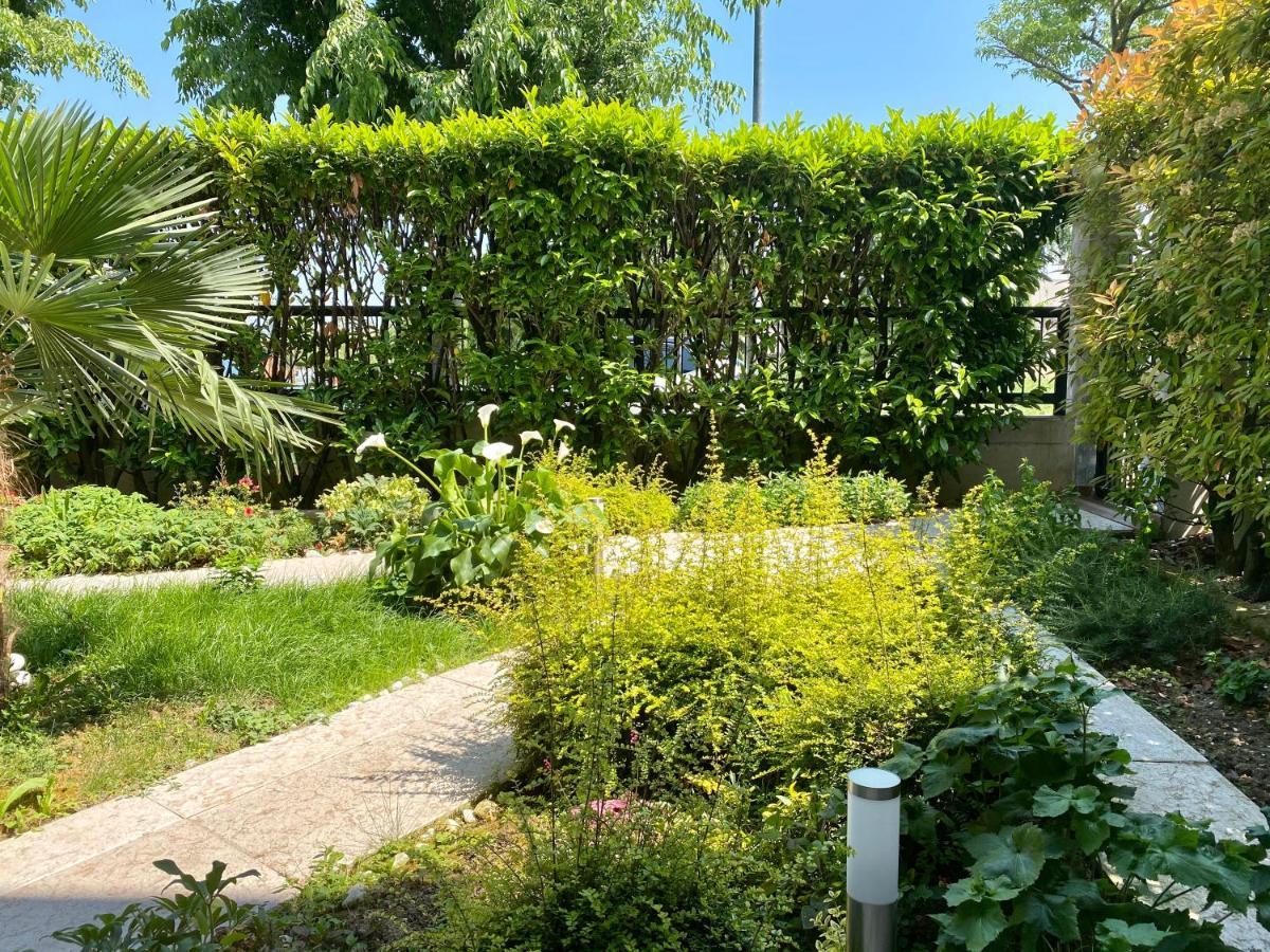 B&B Garda 4U Desenzano del Garda Bagian luar foto